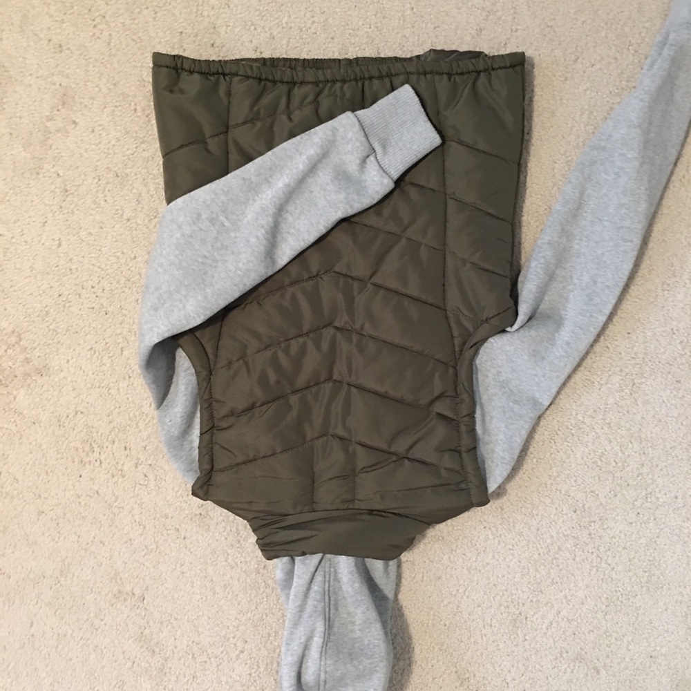 Hooded Jacket - Picture 4 of 7